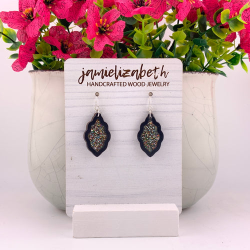 Multi-glitter Scallops