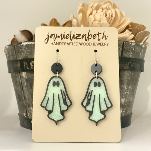 Spooky Ghosts (Glow in the dark)