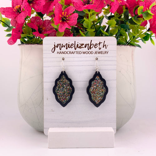 Multi-glitter Scallops