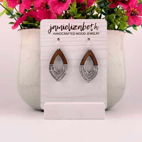 Silver Delight Dipped Arch (Walnut Wood)