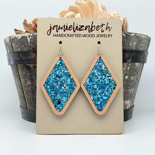 Let’s Shell-A-Brate Summer - Earrings (Vault)