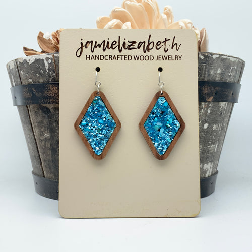 Let’s Shell-A-Brate Summer - Earrings (Vault)