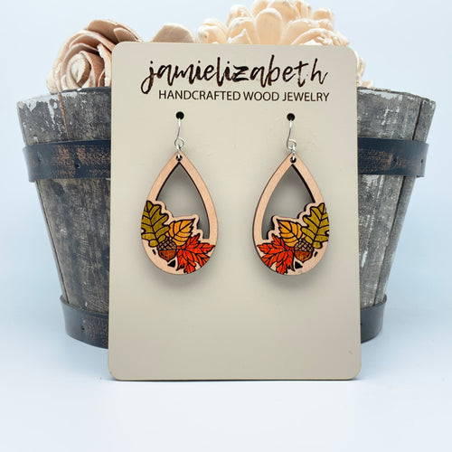 Hand-painted Leaves with Acorn - Maple Wood  (Vault)