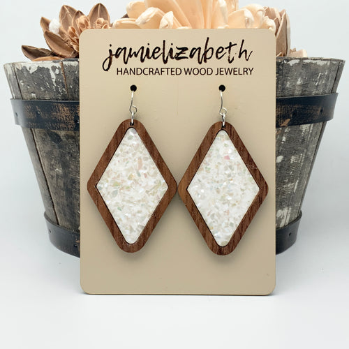 Crushed Mother of Pearl (Vault)