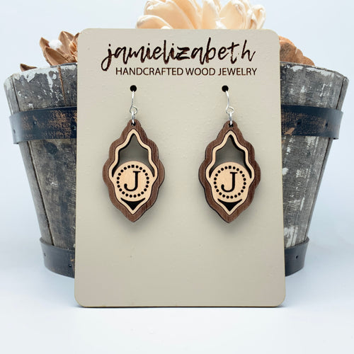 Single Letter Personalized Scallops - Earrings (Vault)