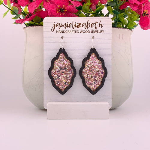 Flamingo Glitter Scallop - Large (Vault)