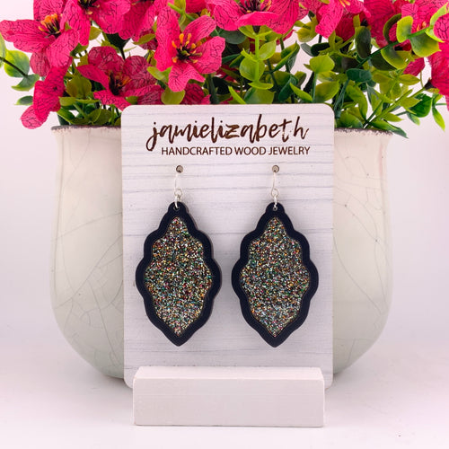 Multi-glitter Scallops