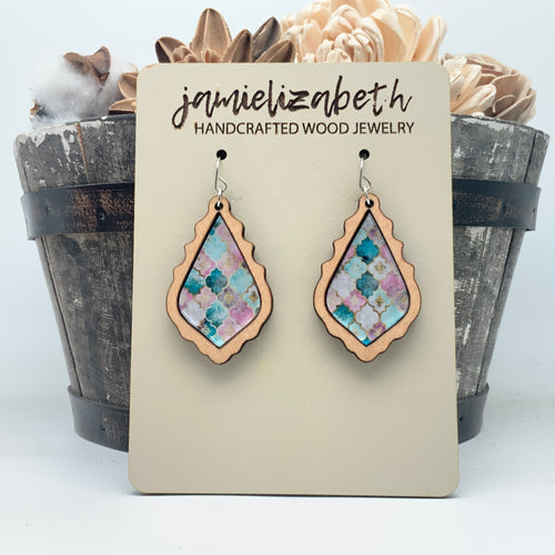 Coastal Quatrefoil Acrylic