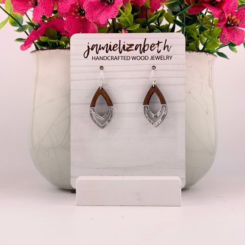Silver Delight Dipped Arch (Walnut Wood)