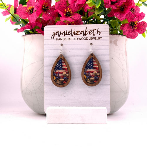 Flag and Flowers on Wood - Grain and Grace Collection