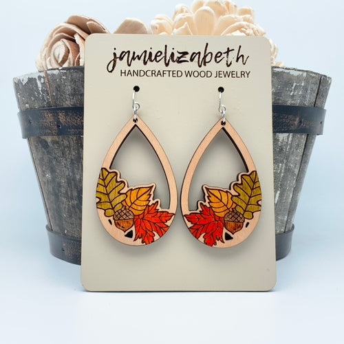 Hand-painted Leaves with Acorn - Maple Wood  (Vault)